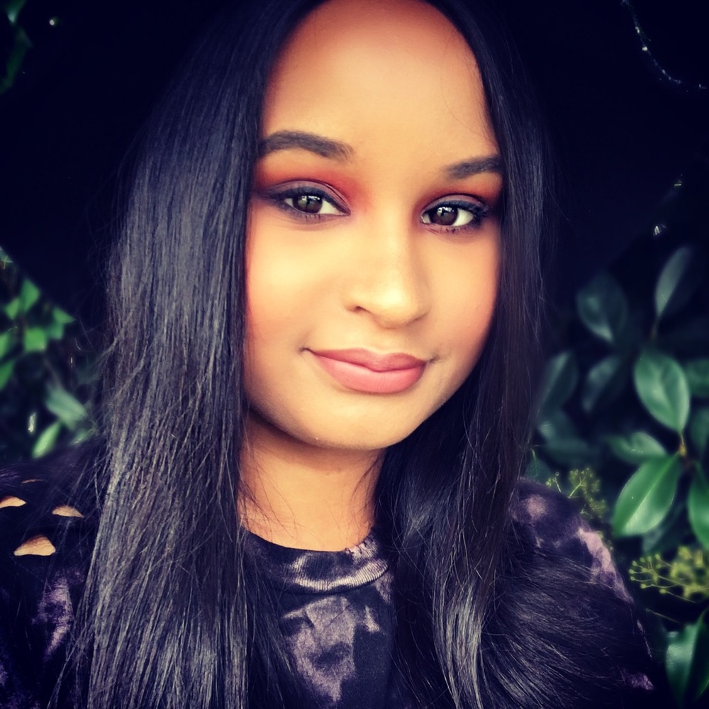 Meet your Posher, Rebecca